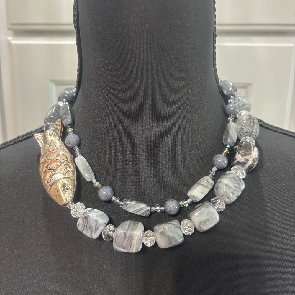 Chunky statement necklace